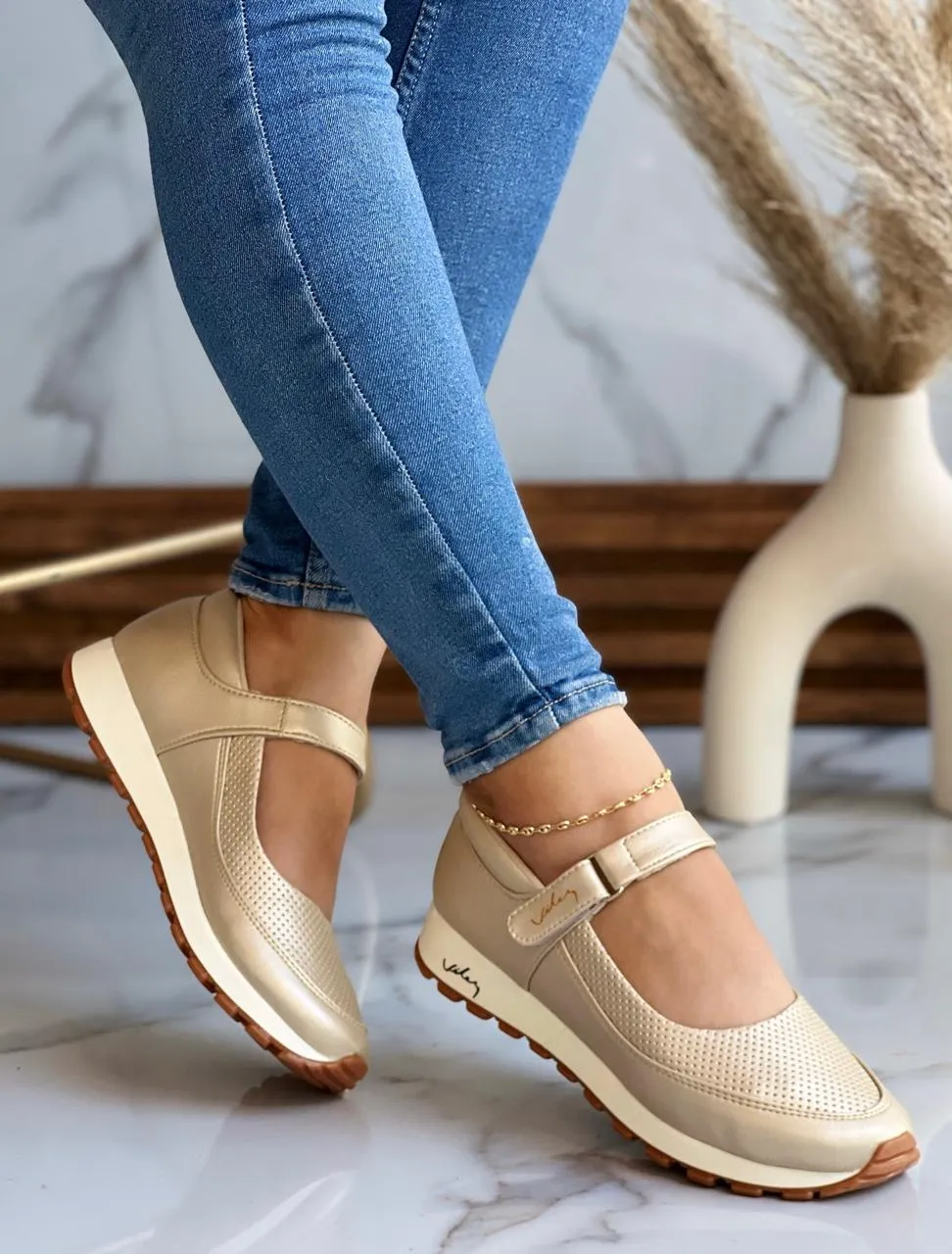 Balance Step- Orthopedic Shoe