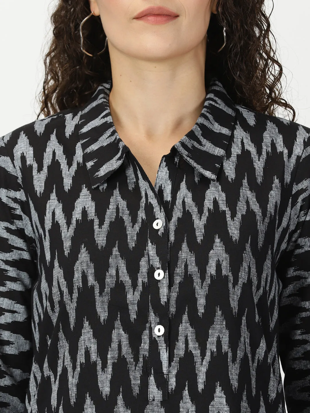 Black Ikat Print Shirt Collar Kurta