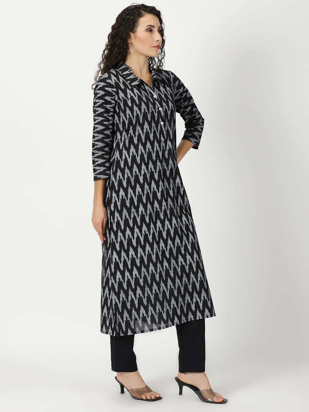 Black Ikat Print Shirt Collar Kurta
