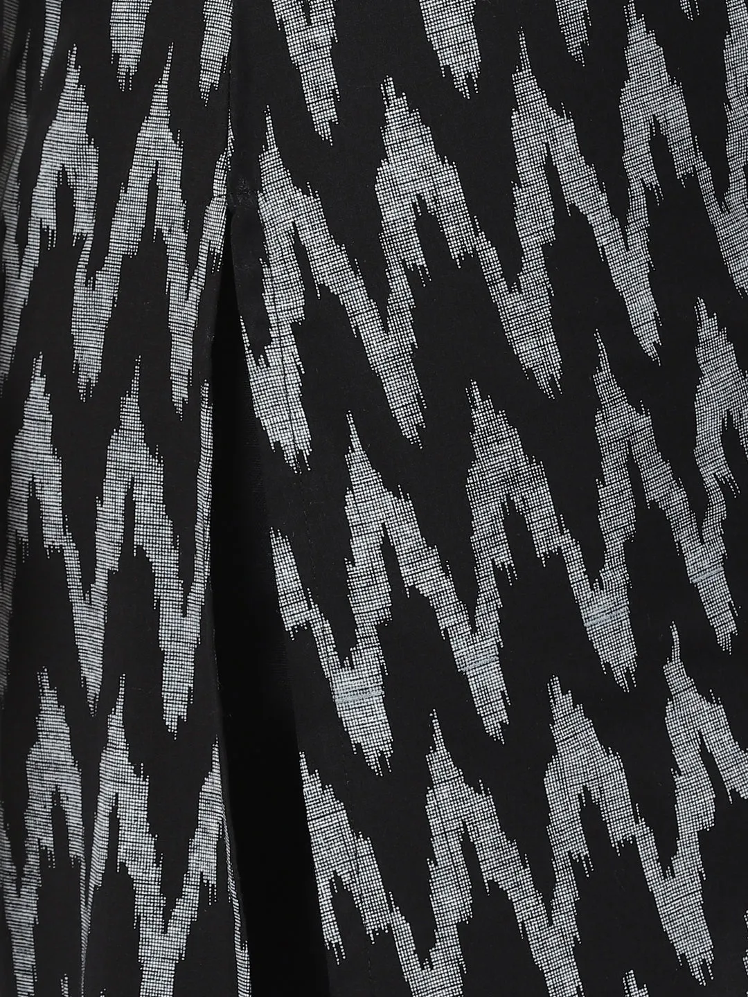 Black Ikat Print Shirt Collar Kurta
