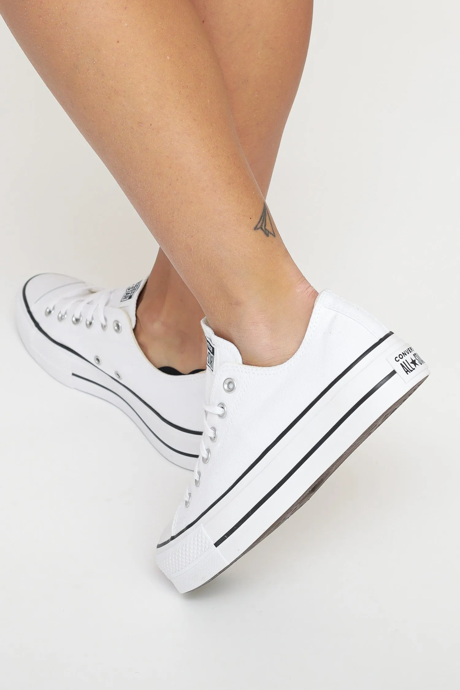 Chuck Taylor All Star Platform Canvas Low Top - White