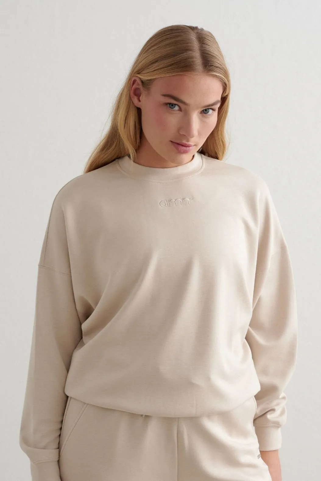 Comfy Modal Sweatshirt | Cafe Au Lait