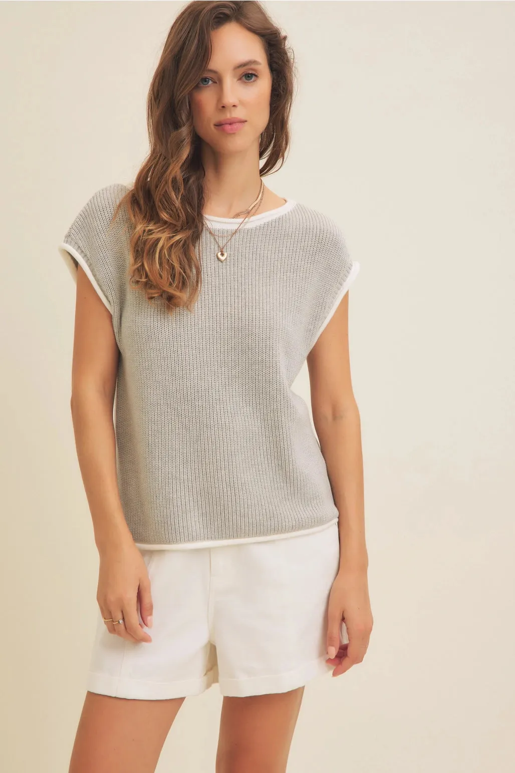 Contrast Rolled Edge Knitted Sweater Vest with Round Neck