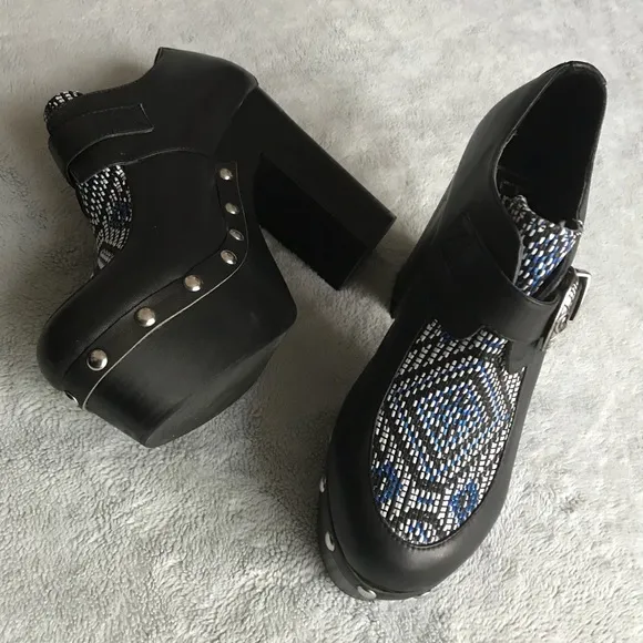 Eeight Platform Buckled Chunky Heel Studded Shoe