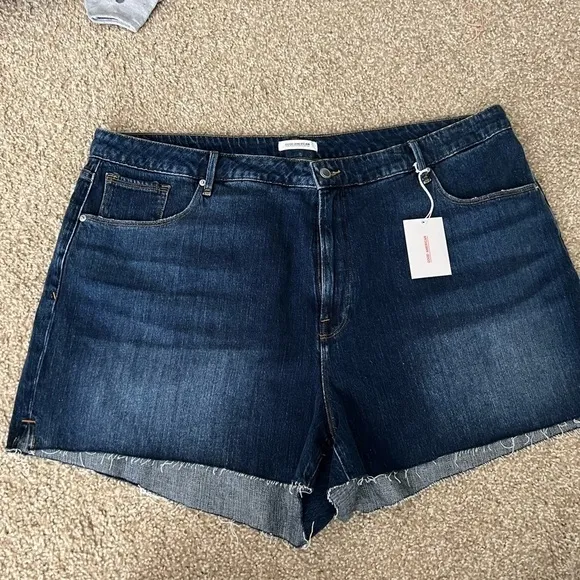 Good American Cut Off Denim Shorts