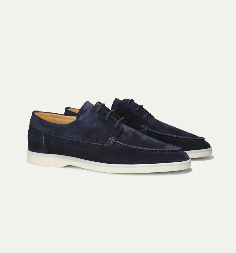 Luxurious and trendy leather loafers for men with elegance
