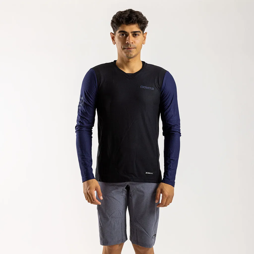 Men's AR Long Sleeve Trail Tee (Black)