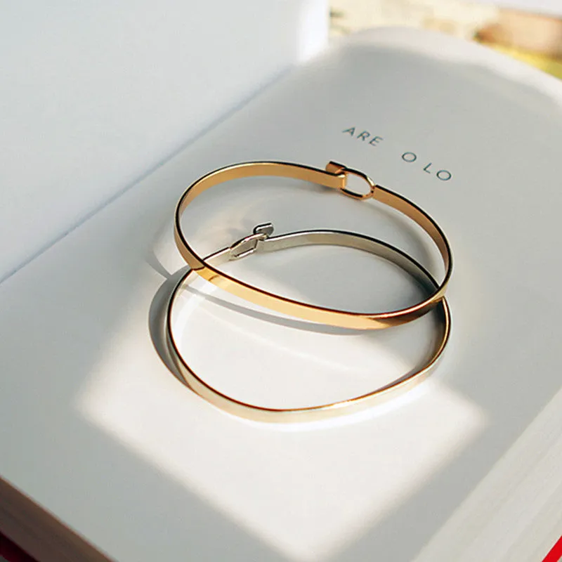Minimalist fashion personality contracted fine gold bracelet Women's fashion beautiful bracelets free send a bracelet