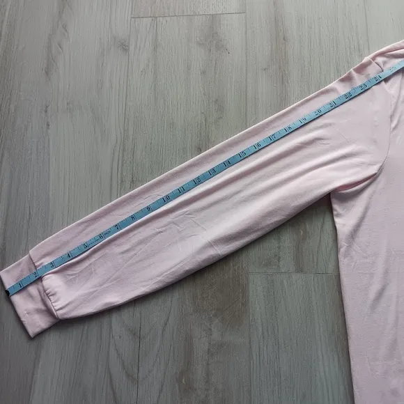 New Rene Rofe Pajama Top Chillin with my Gnomies Long-Sleeve Loose Pink Large