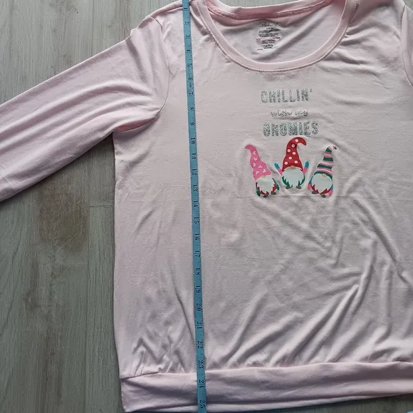 New Rene Rofe Pajama Top Chillin with my Gnomies Long-Sleeve Loose Pink Large