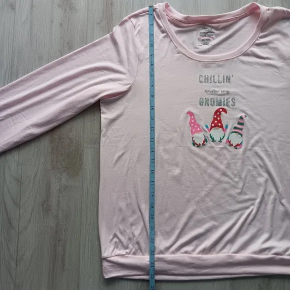 New Rene Rofe Pajama Top Chillin with my Gnomies Long-Sleeve Loose Pink Large