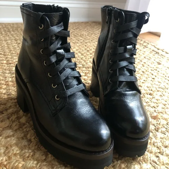 New: Steve Madden Kerry Leather Combat Boot. Size 6.5