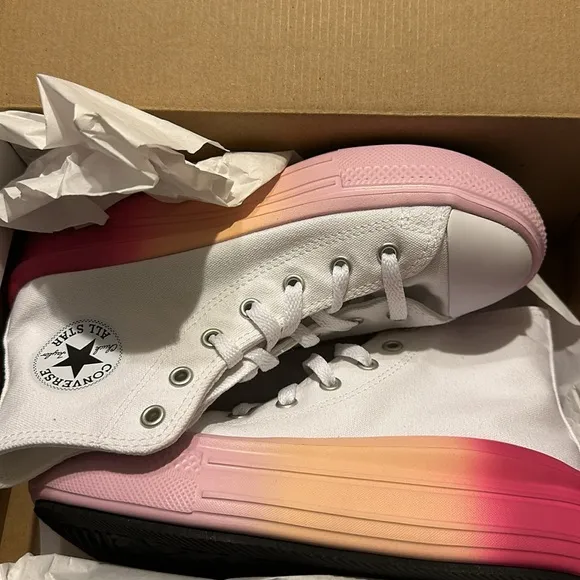 NWT Converse Chuck Taylor All Star Move Platform Brig white/stardust lilac