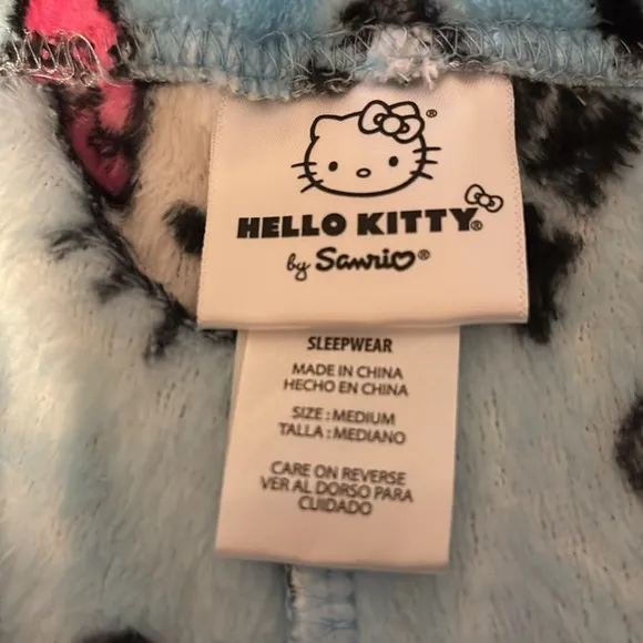 NWT Pant &amp; Robe Adult Hello Kitty Sanrio Pants (M) &amp; Robe (XL) Kawaii Plush NEW