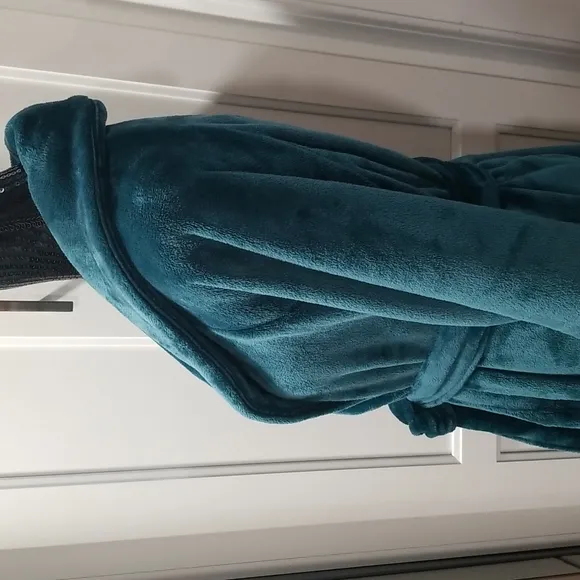 NWT! Victorias Secret Cozy Green Short Robe Super Soft XS/S