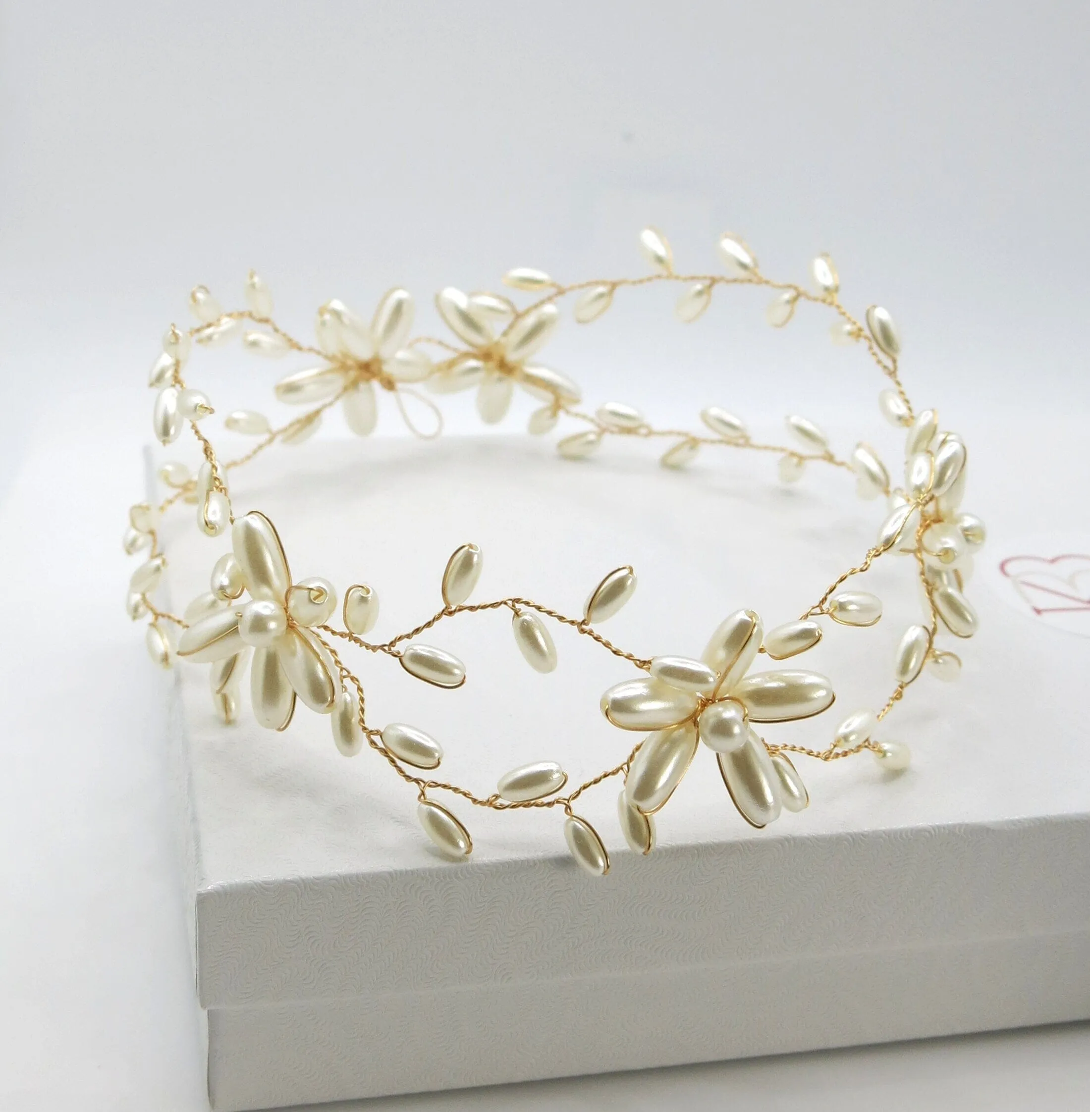 Pearl Flower Gold Wire Headband, Bridal Pearl Head Wreath, Wedding Oval Pearl Hair Vine Tiara