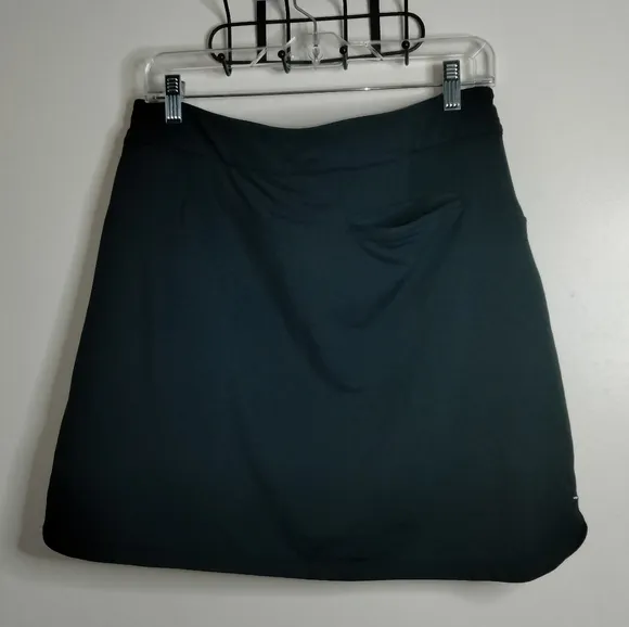 Peter Millar (Size XL) Black Sporty Performance Stretchy &quot;Alice Petal Hem&quot; Skort