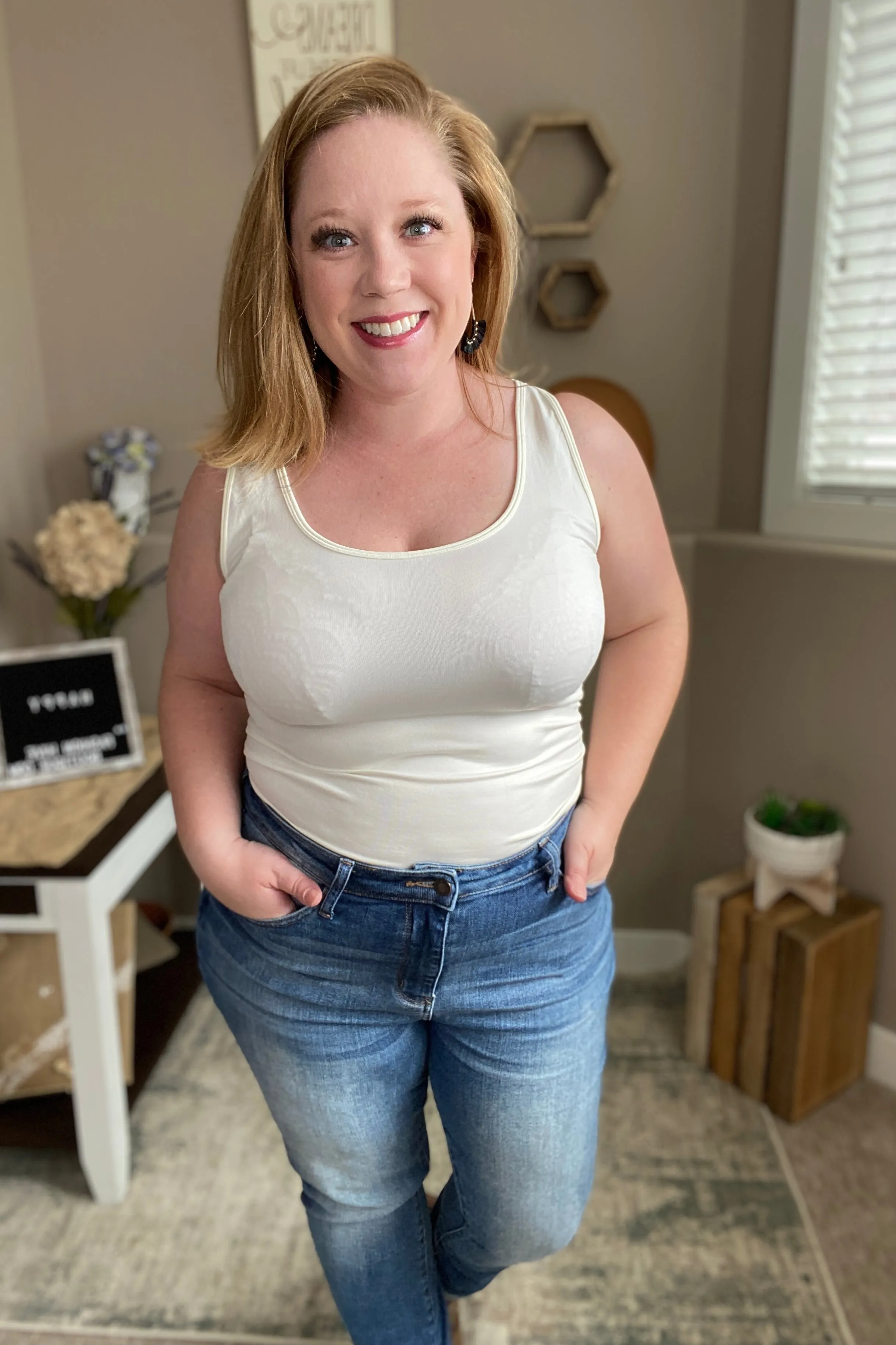 Scoop Neck Seamless Tank Top in Ivory