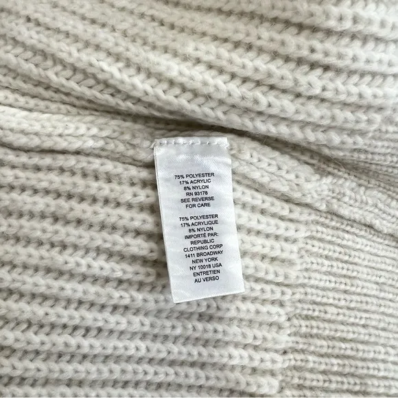 TRUTH By Republic Knit Sweater Size Small Mock Neck Cozy Comfy Ivory Cream