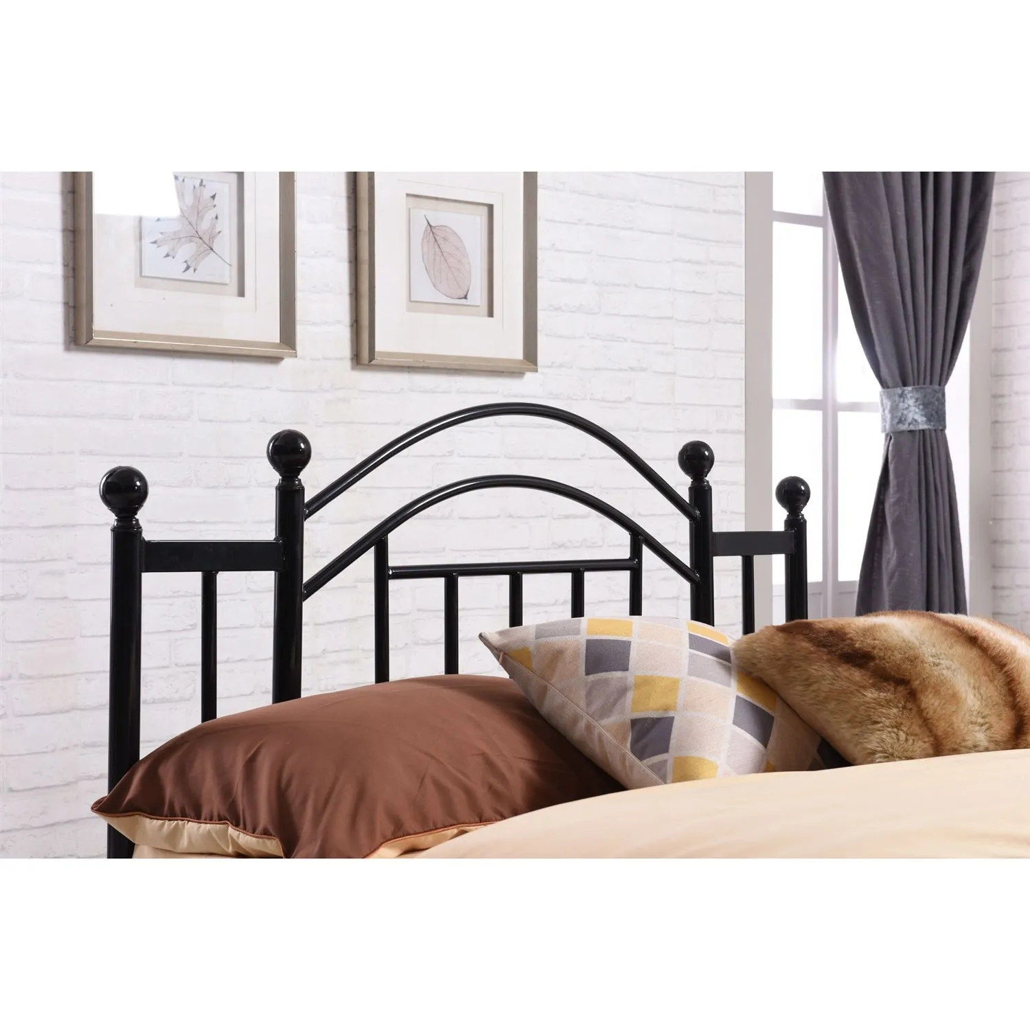 Twin size Black Metal Platform Bed Frame with Arched Headboard