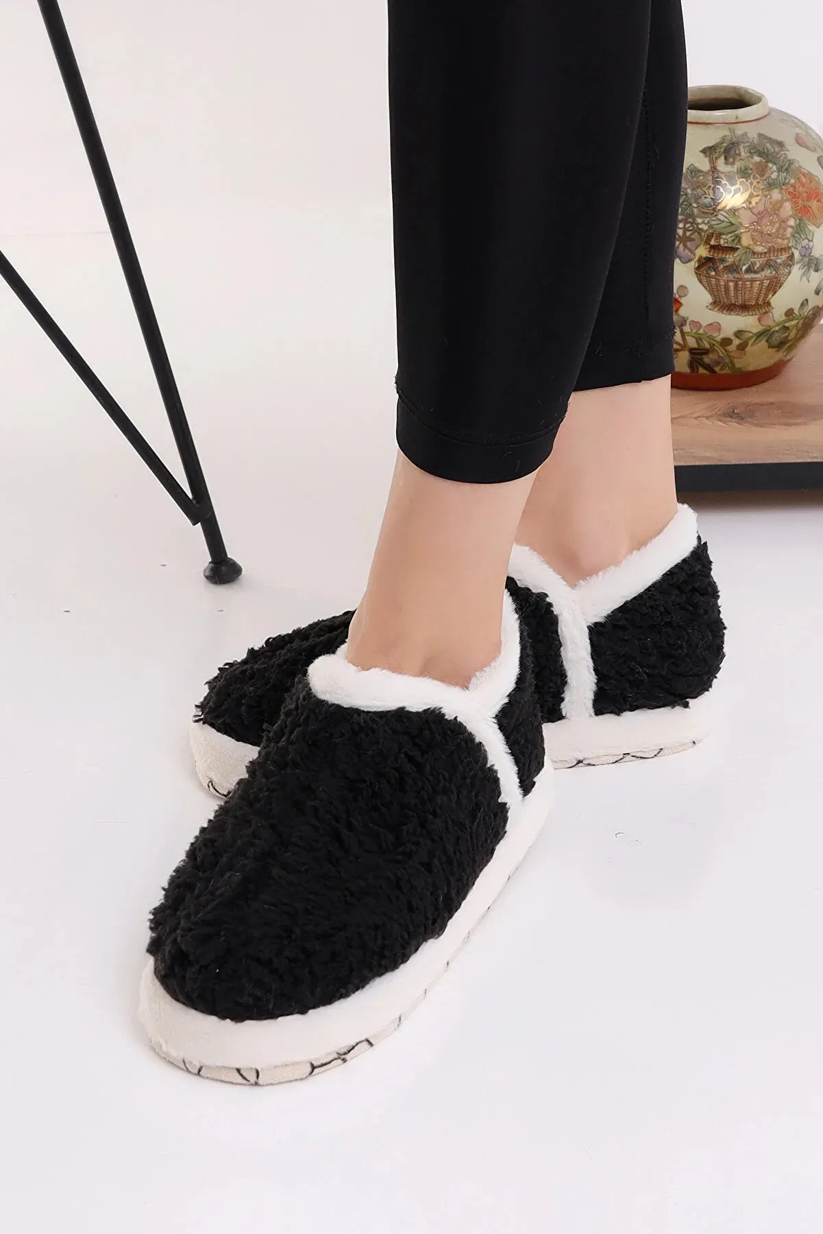 Women's Plush Winter Slippers Home Boots Fluffy 36-40 Black