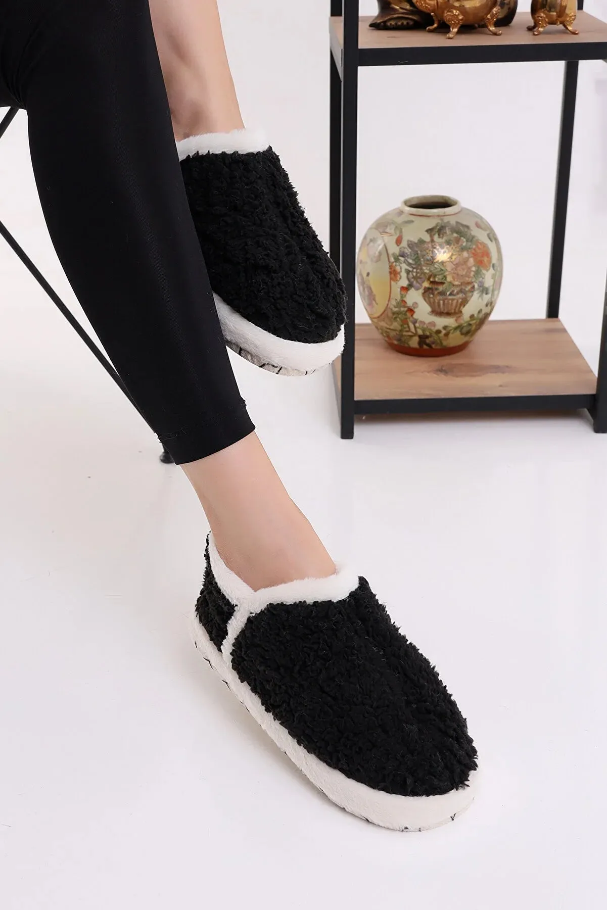 Women's Plush Winter Slippers Home Boots Fluffy 36-40 Black